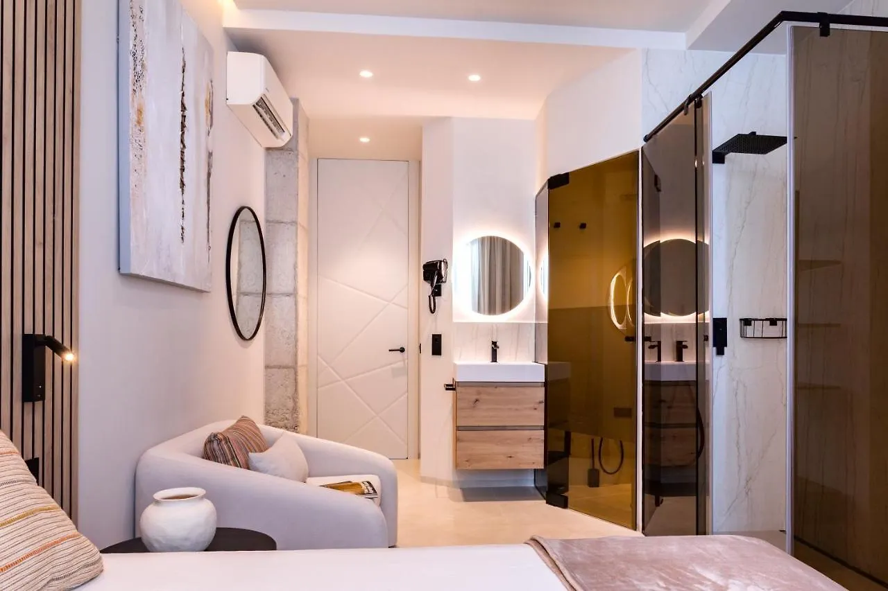 Magnificent Renovated 2Bd 2Bth Duplex With Terrace - City Centre Málaga Appartement